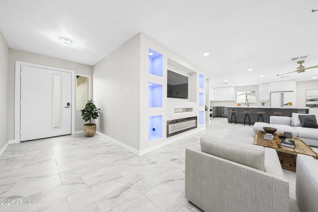 8202 E Whitton Avenue, Scottsdale