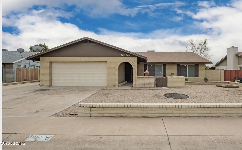 5055 W Vogel Avenue, Glendale
