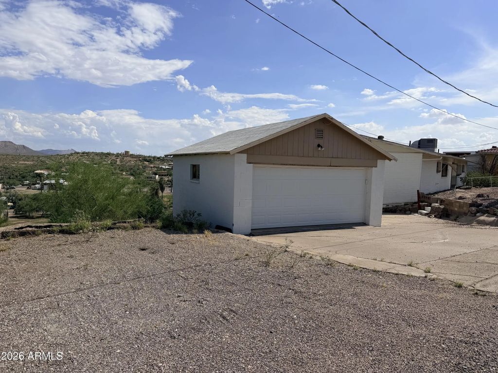 981 N Sherwood Way, Queen Valley