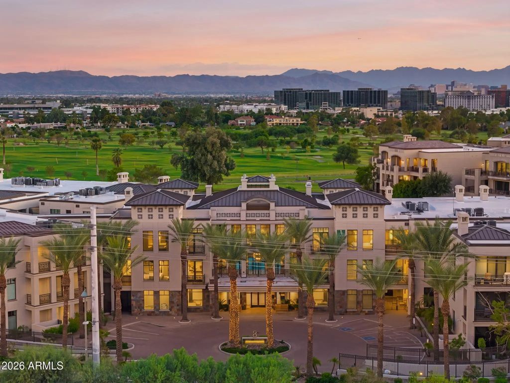 8 Biltmore Estate (unit 124), Phoenix