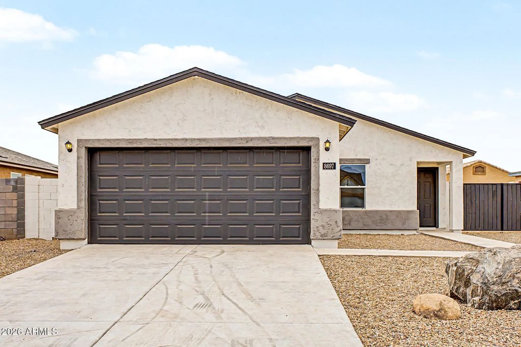 10590 W Fernando Drive, Arizona City