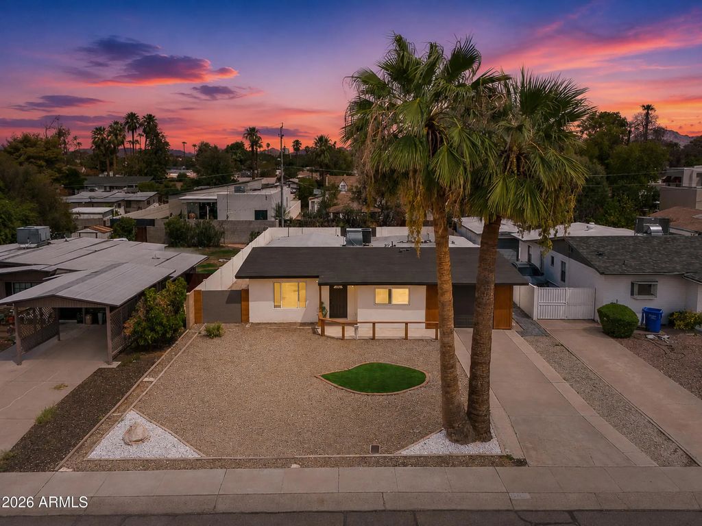2232 E Mitchell Drive, Phoenix