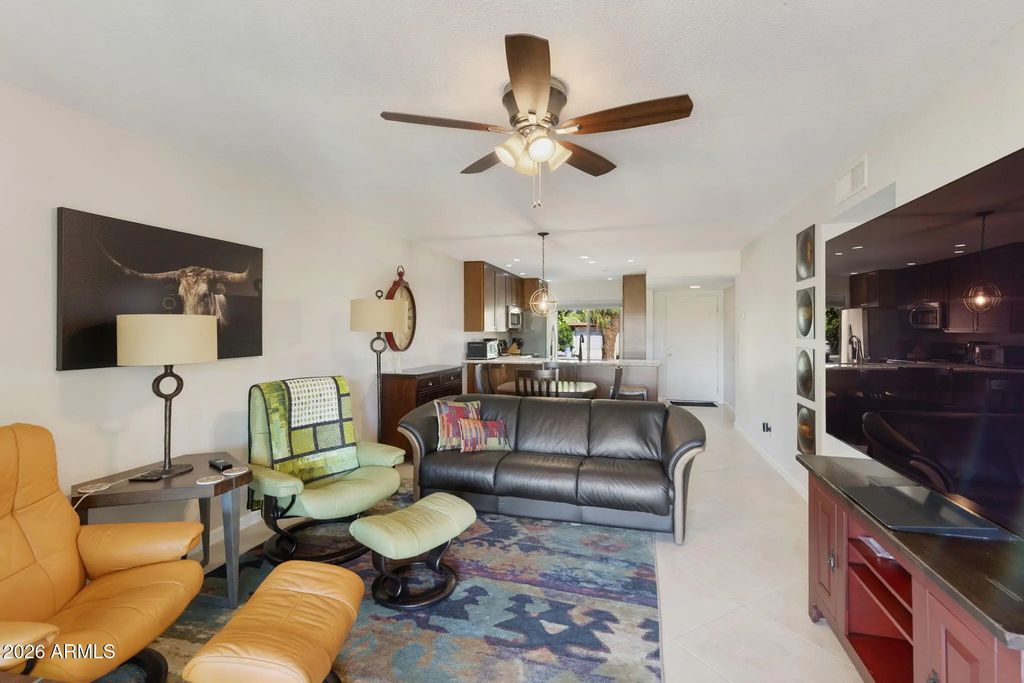 607 S Desert Flower Drive, Mesa