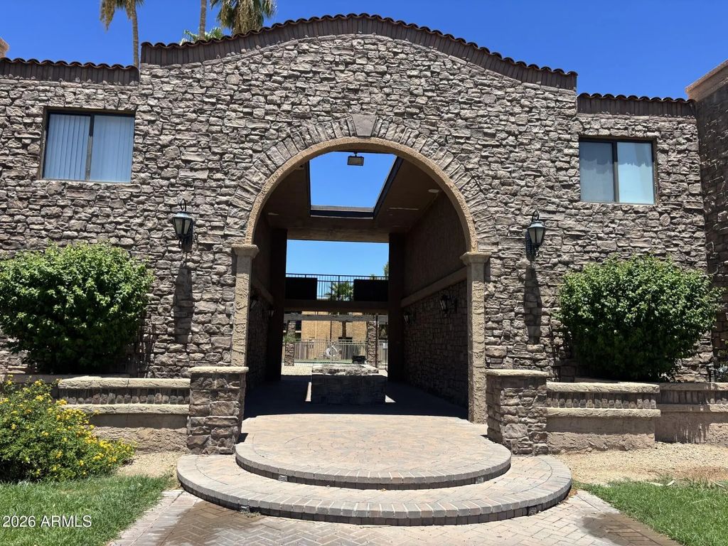 7110 E Continental Drive (unit 2026), Scottsdale