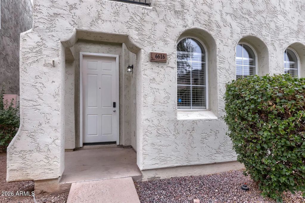 6616 W Johnson Street W, Phoenix