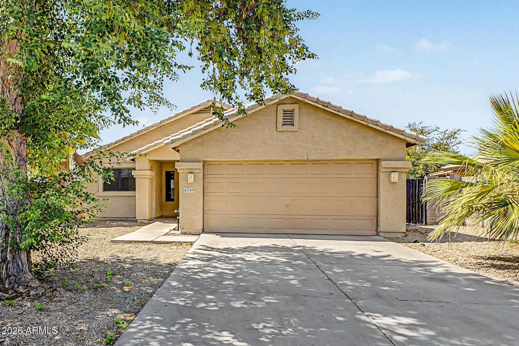 6709 W Luke Avenue, Glendale