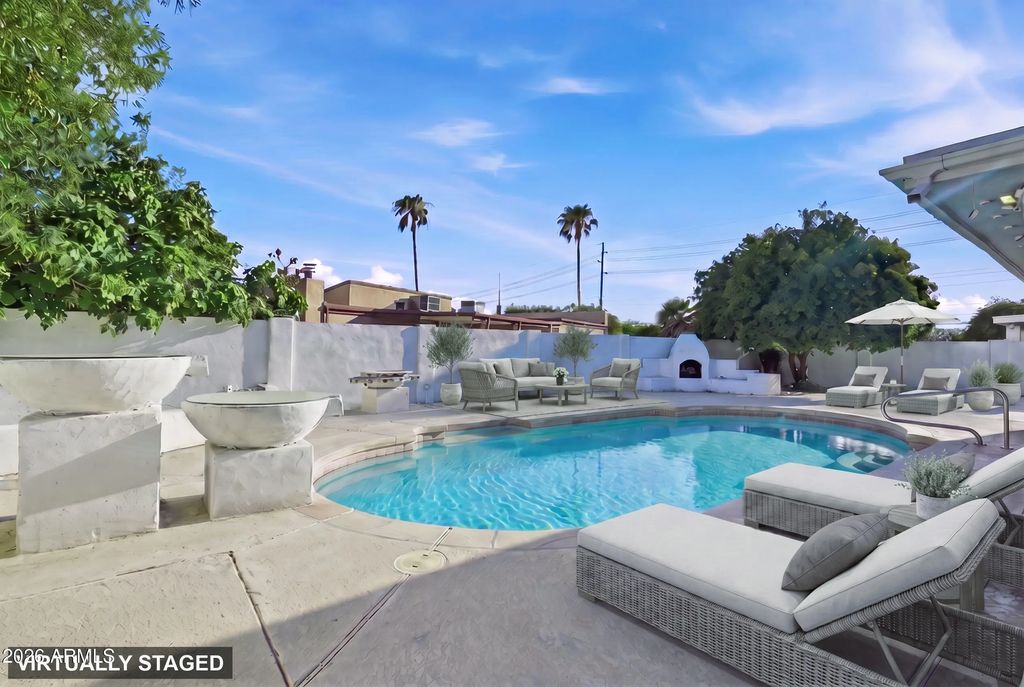 1415 W Tuckey Lane, Phoenix