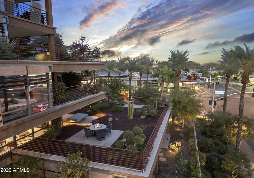 7157 E Rancho Vista Drive (unit 3006), Scottsdale