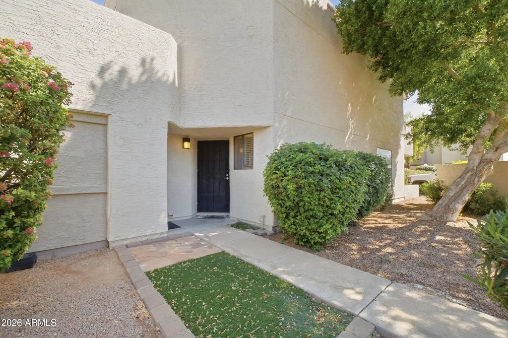835 N Granite Reef Road (unit 28), Scottsdale