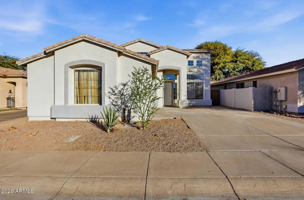 220 W Beechnut Place, Chandler