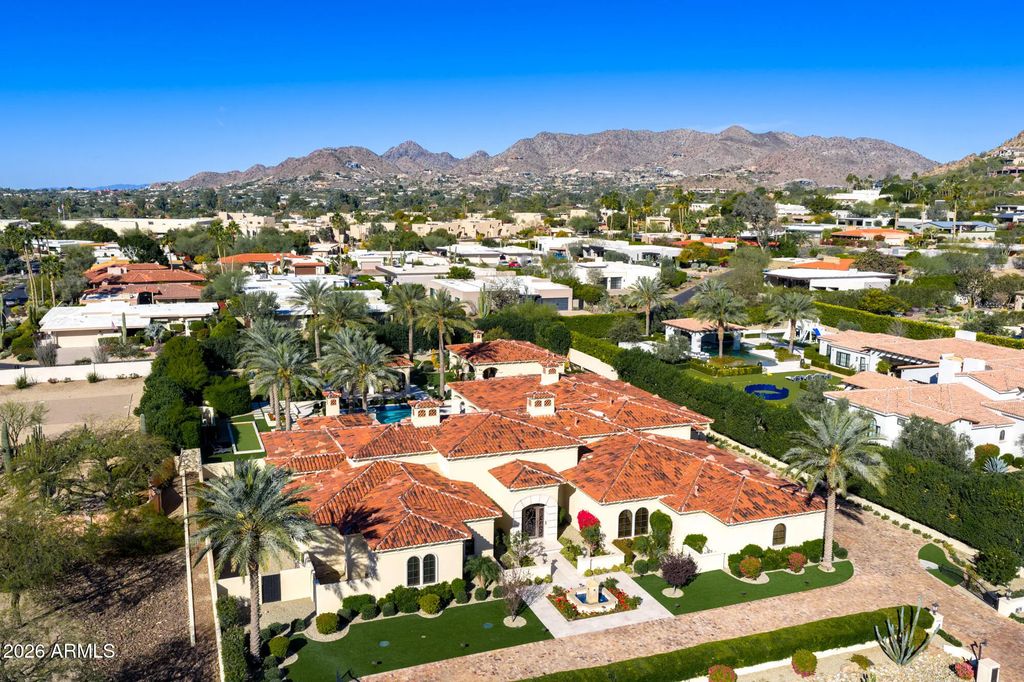 6636 N Lost Dutchman Drive, Paradise Valley