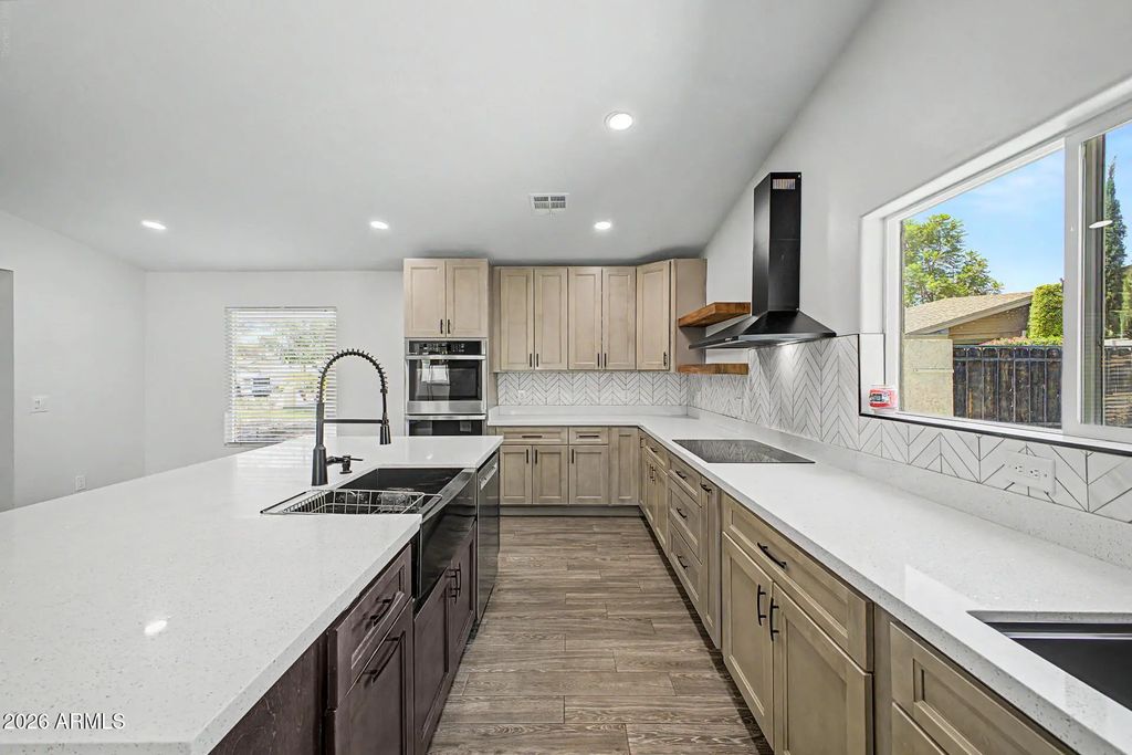 18261 N 1st Avenue, Phoenix