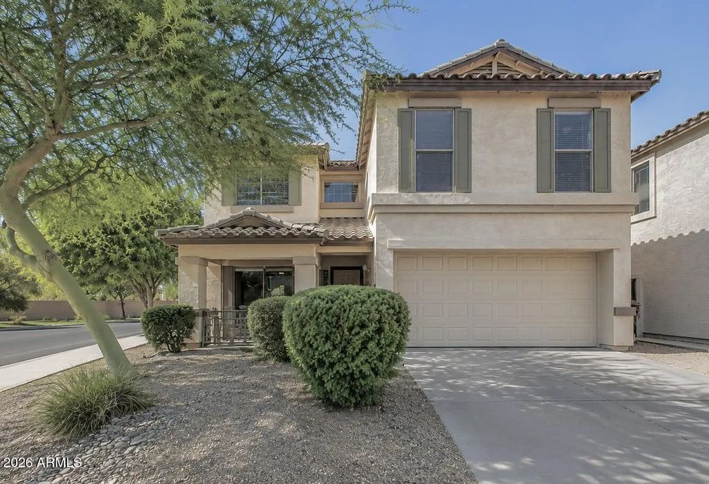 2532 W Straight Arrow Lane, Phoenix