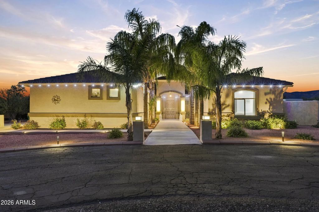 1106 E Circle Mountain Road, New River