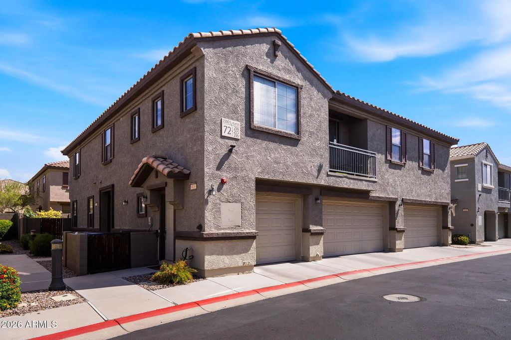 1330 S Aaron Drive (unit 215), Mesa