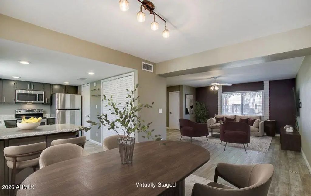 8303 E Thomas Road, Scottsdale