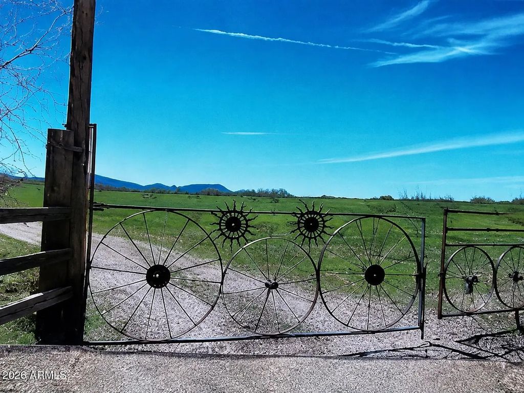 20 Acres Off Hwy 60 -- (unit -), Wickenburg