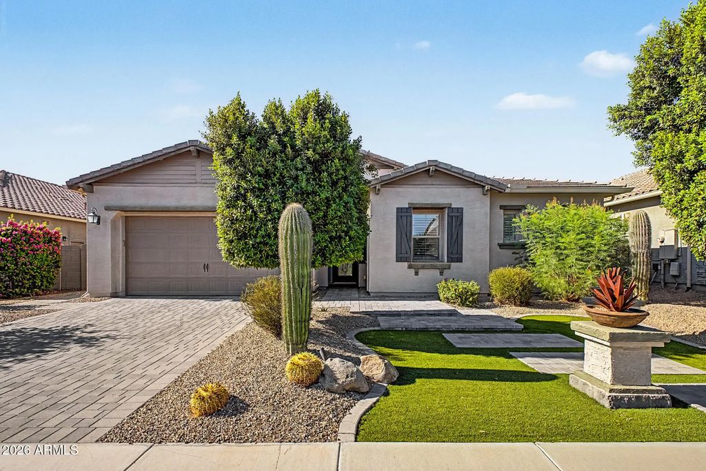 1132 E Holland Park Drive, Gilbert