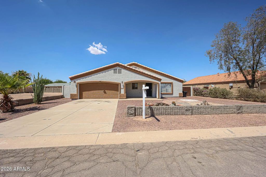 9870 W Camelia Drive, Arizona City