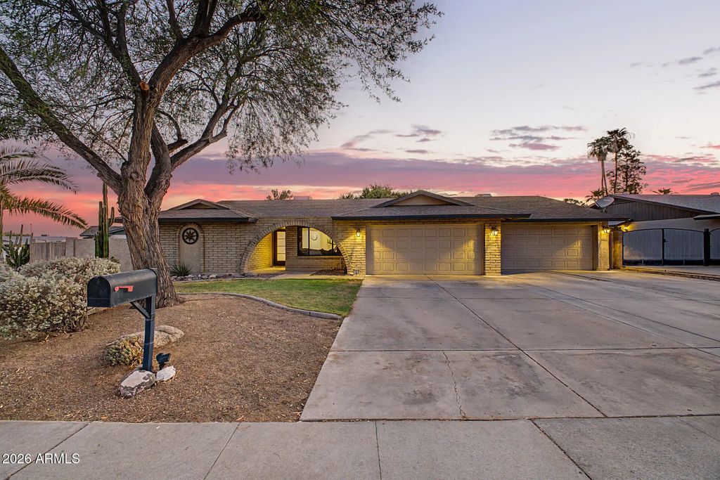 16310 N 36th Drive, Phoenix