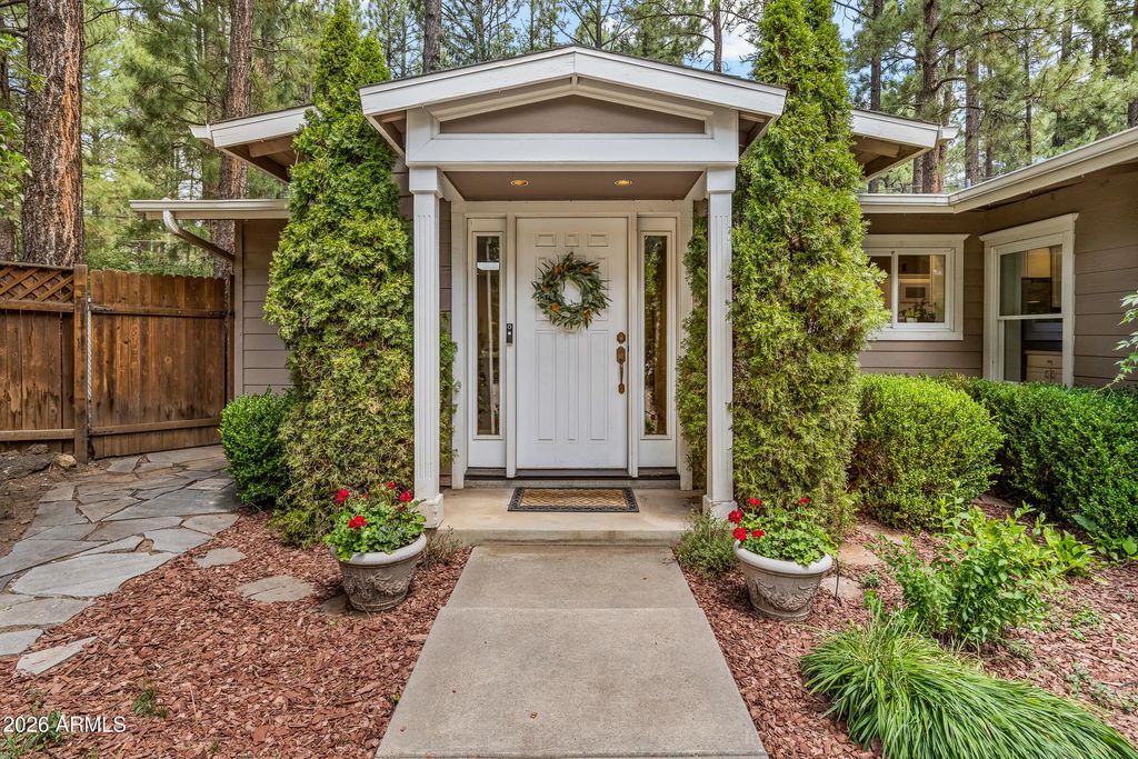 523 N James Street, Flagstaff