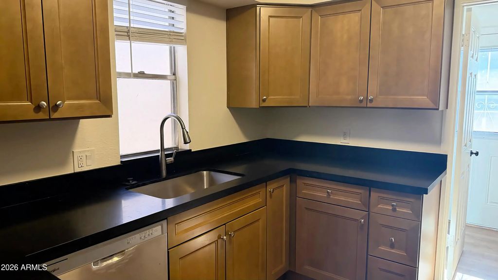 231 N Robson -- (unit 2), Mesa