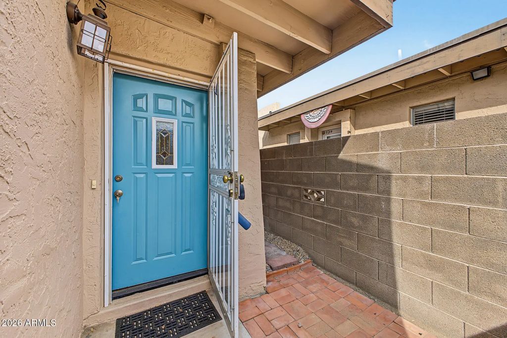231 N Robson -- (unit 2), Mesa