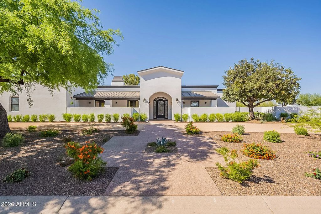 6102 E Gold Dust Avenue, Paradise Valley