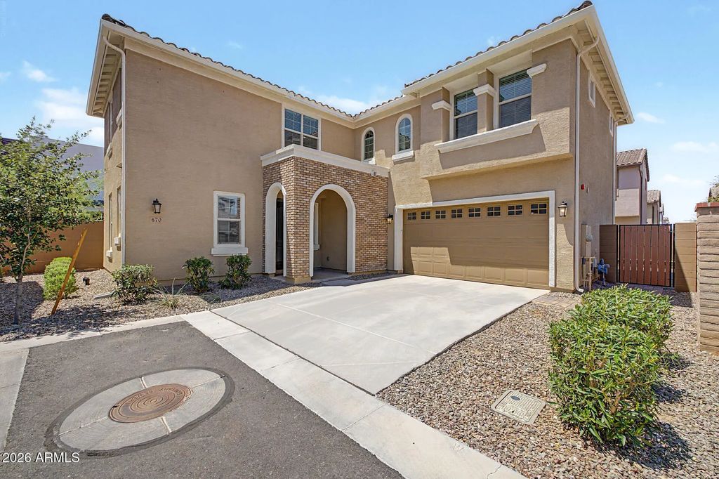 670 S Owl Drive, Gilbert