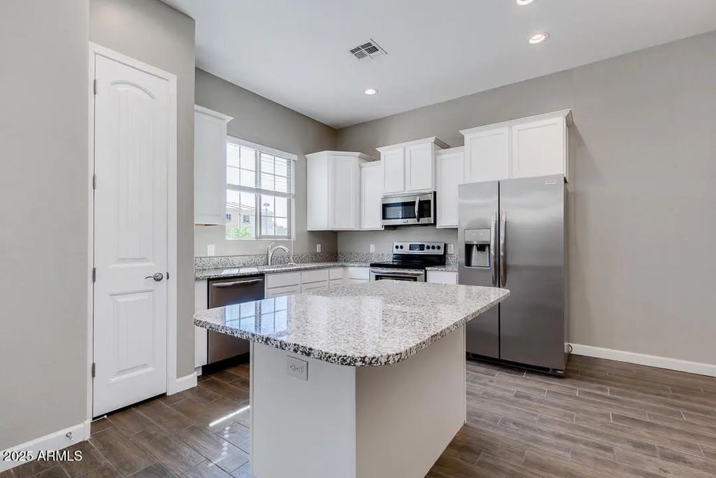 1367 S Country Club Drive (unit 1322), Mesa