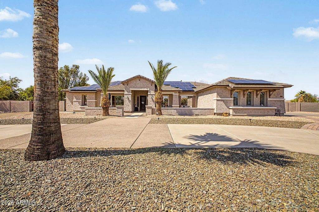 14284 W Becker Lane, Surprise
