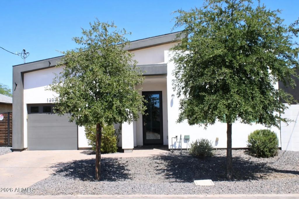1233 S 15th Drive, Phoenix