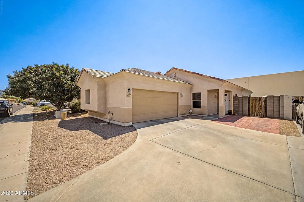 5614 S 26th Place, Phoenix