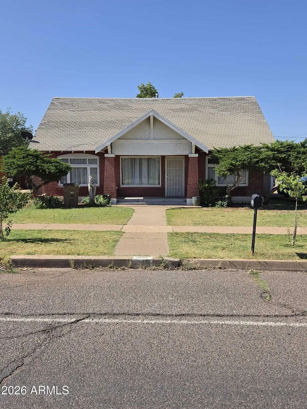 1405 E 9th Street, Douglas