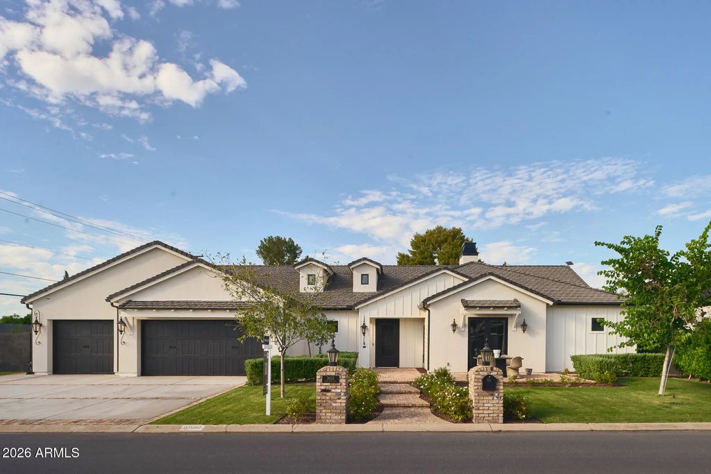 3602 E Highland Avenue, Phoenix