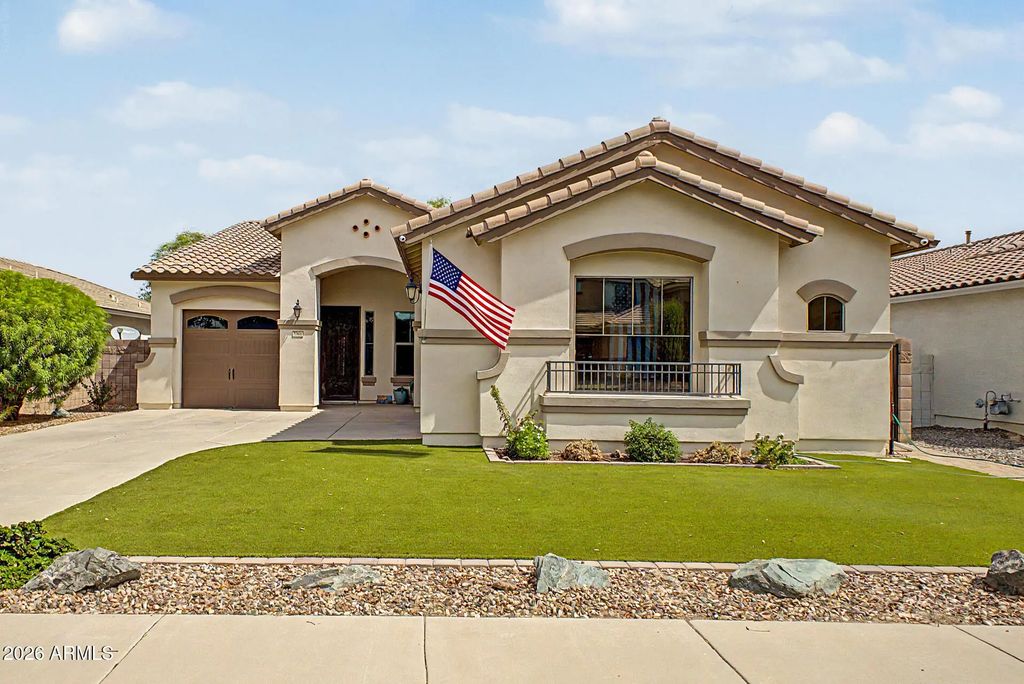 2660 E Blue Spruce Lane, Gilbert