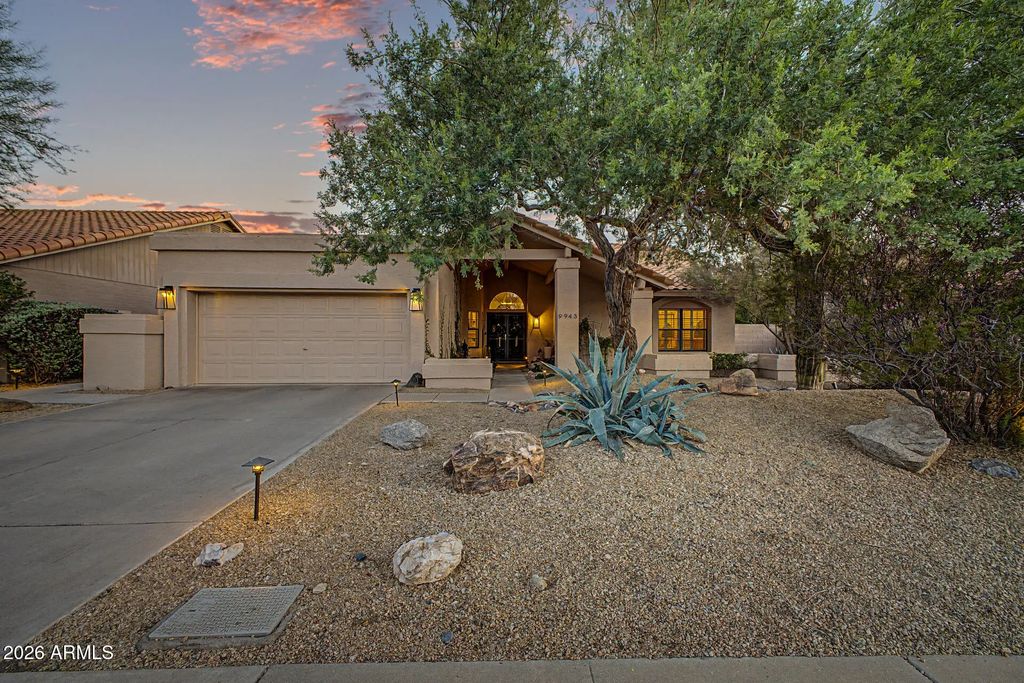 9943 E Camino Del Santo, Scottsdale
