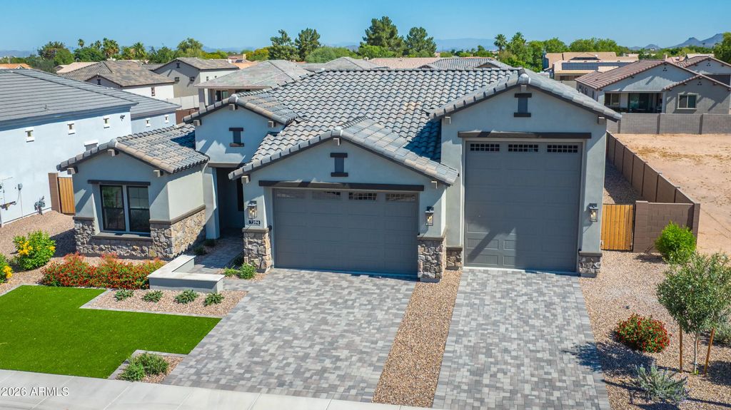7394 W Lisbon Lane, Peoria