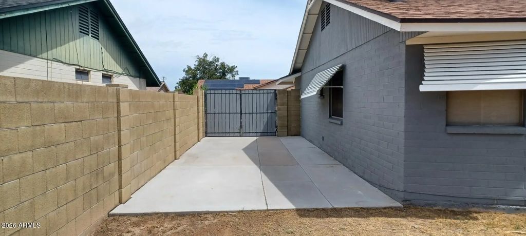 6533 W Altadena Avenue, Glendale