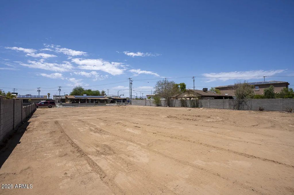 607 S 1st Street (unit 33), Avondale