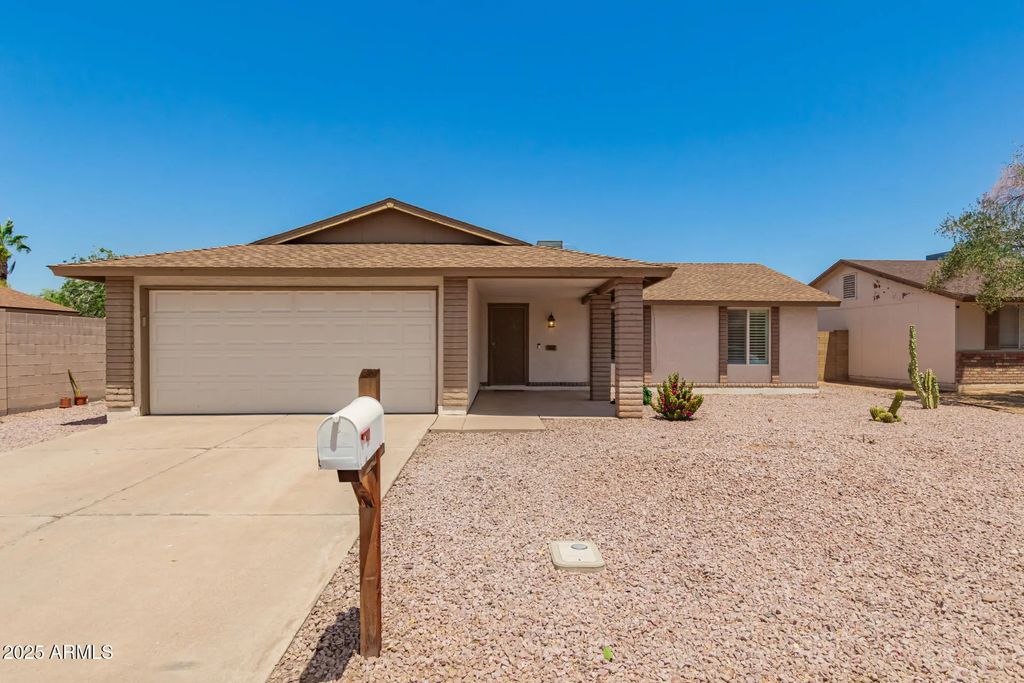 1512 W Mariposa Drive, Chandler