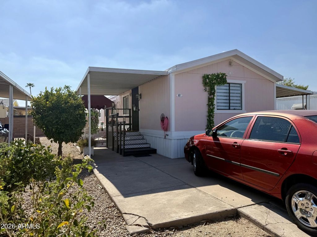 7293 W Desert Cove Avenue (unit 97), Peoria