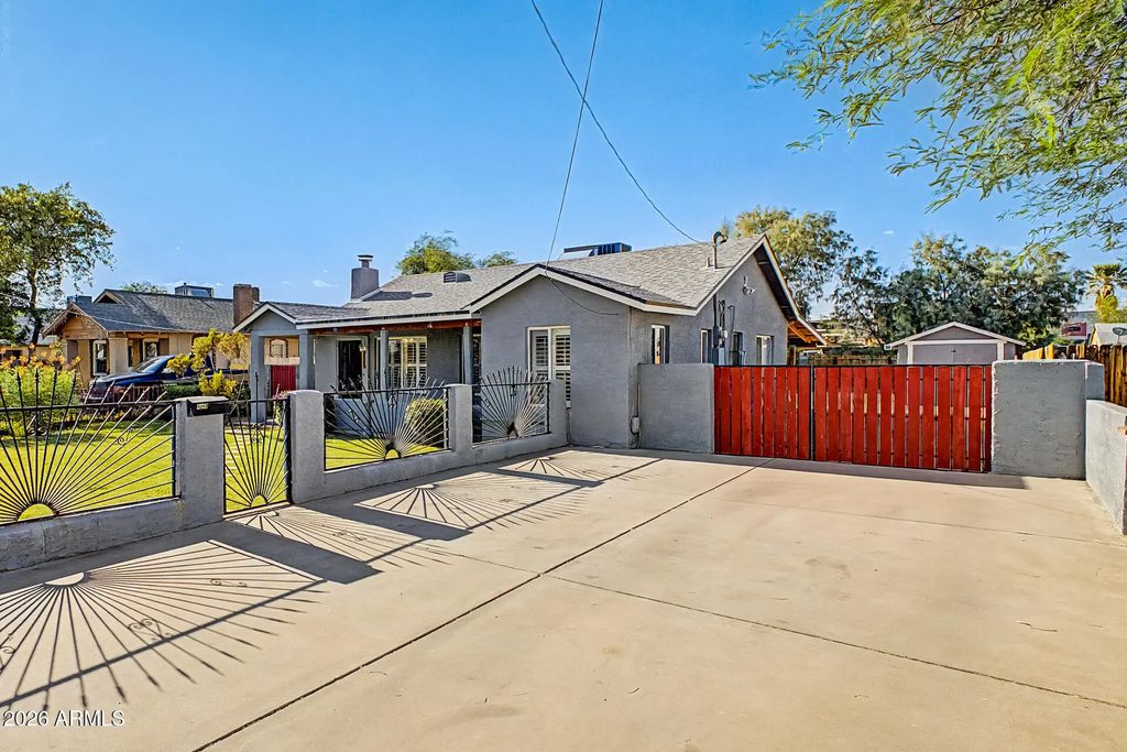 2638 E Willetta Street, Phoenix