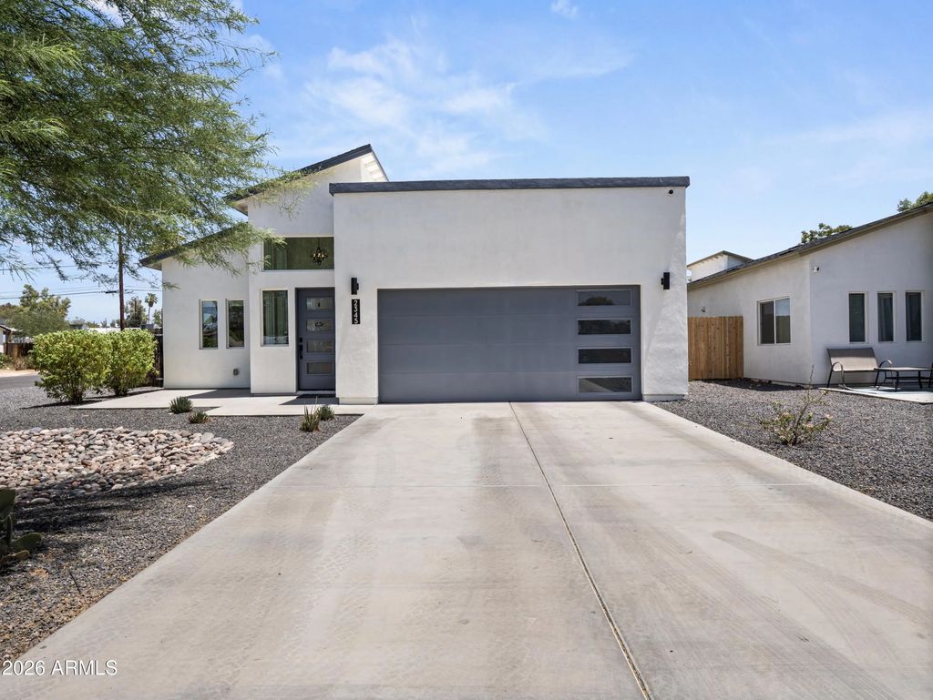 2345 N 28th Place, Phoenix