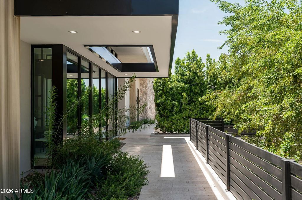6535 N 40th Place, Paradise Valley