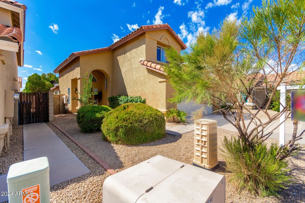 3223 E Poinsettia Drive, Phoenix