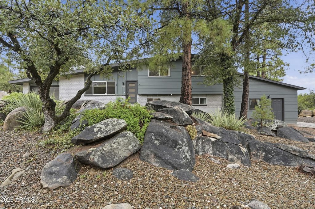 216 Plaza Drive, Prescott