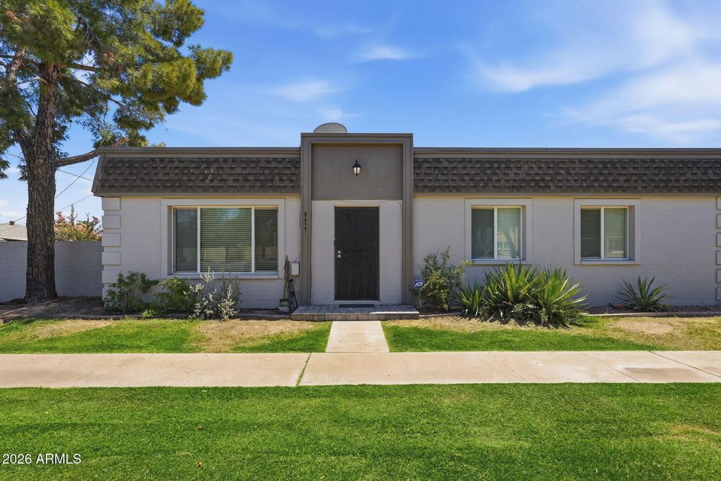 8457 E Chaparral Road, Scottsdale