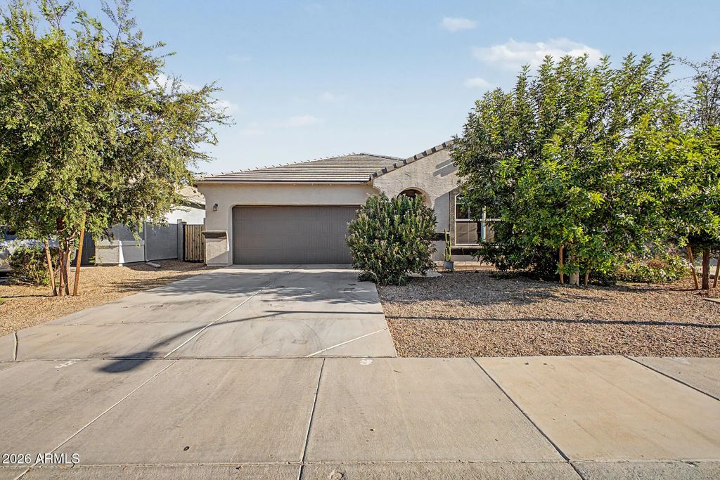 38105 W San Alvarez Avenue, Maricopa