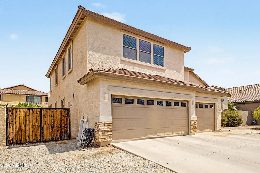 8606 W Morten Avenue, Glendale
